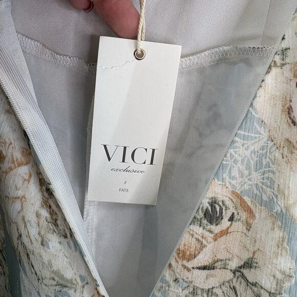Vici x Fate Exclusive Sz L Dusty Blue Pink Peach Flowers Floral Lace Maxi Dress - Picture 10 of 11